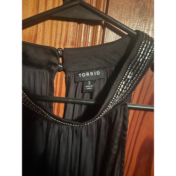 Torrid women’s Satin Beaded Halter Top black tunic size 3 / 3X - Picture 4 of 4